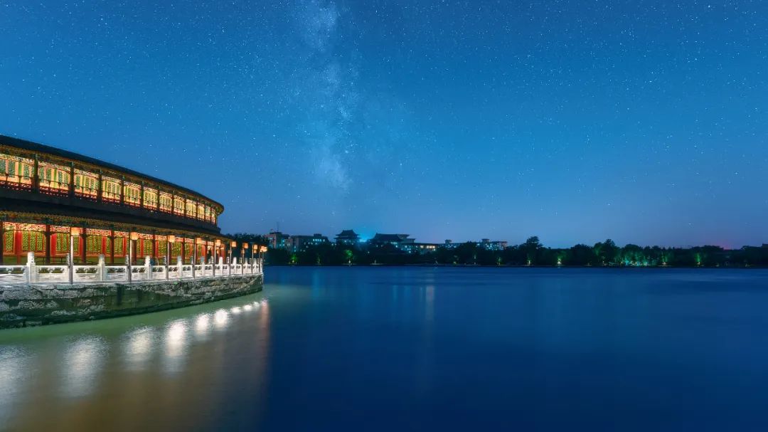 韪忓鍘嗗彶鏂囧寲鍚嶅煄,韪忓鍖椾含绾㈣壊鍗拌