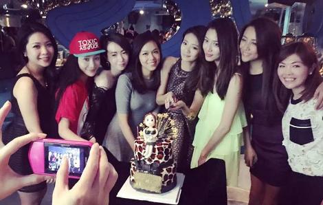 “被小三”的戚薇，背锅8年不坑声，她的聪明你想不到