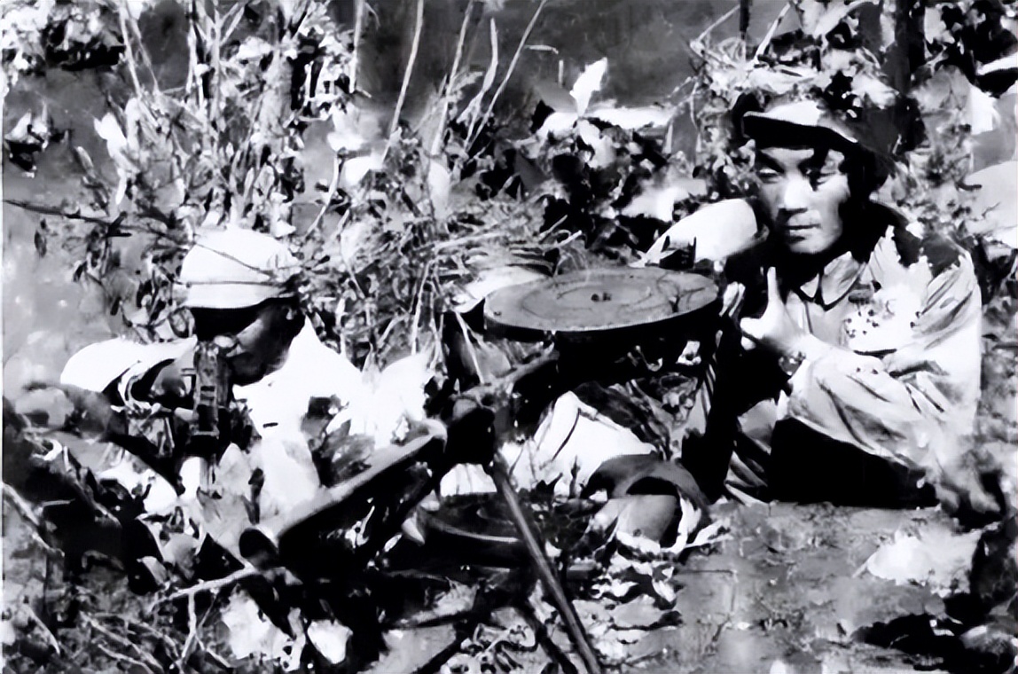 工事被美军摧毁了怎么办？志愿军班长忽然间灵光一闪：先不要修了