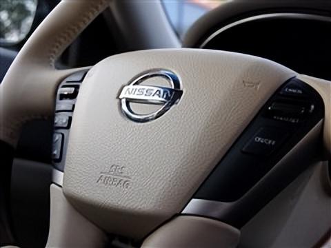 有颗强大心脏评全新日产天籁,日产天籁2021款2.0舒适版测试视频