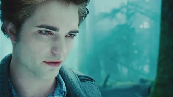 《暮光之城》14年后演员现状：男主长残，配角逆袭，女主成赢家