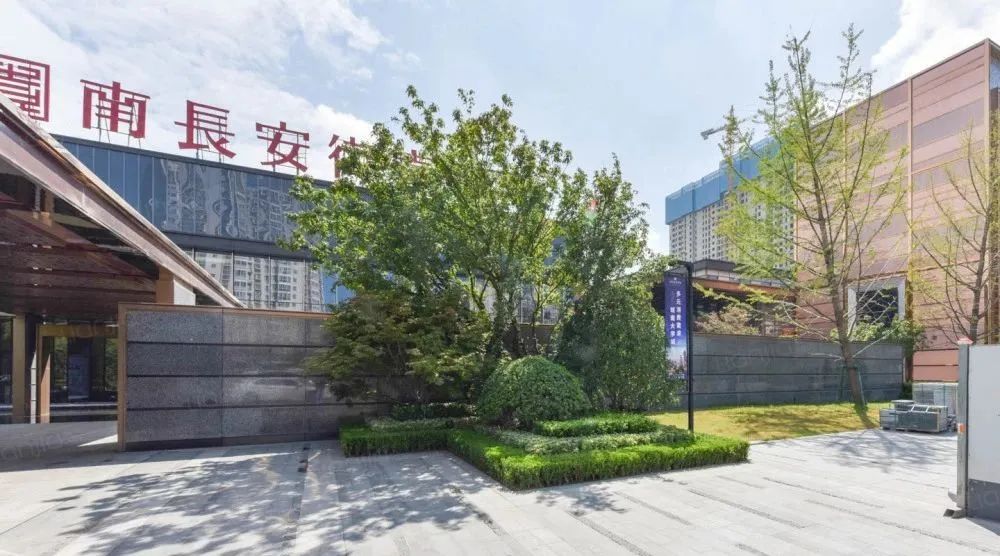 毕业八年，穷山村走出的老公在北京，深圳各买一套房！