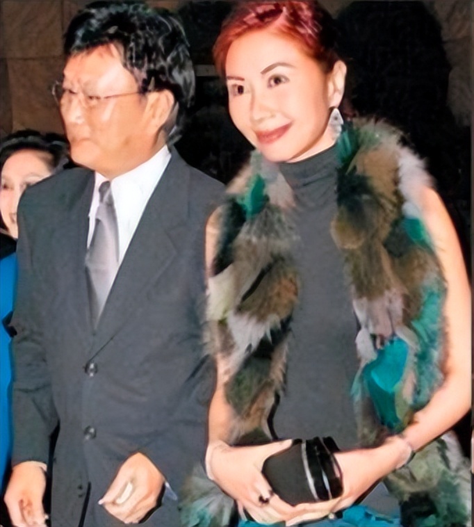 六福珠宝创始人杨宝玲和翁虹,六福珠宝创始人杨宝玲与林峰关系