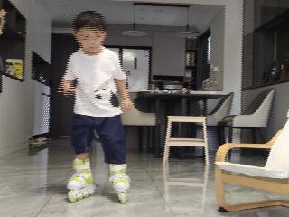 宝宝轮滑运动鞋怎么选,宝宝轮滑鞋1-3岁