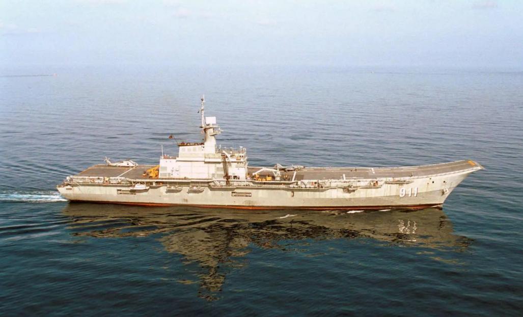 2万吨的航母,泰国出口巨舰