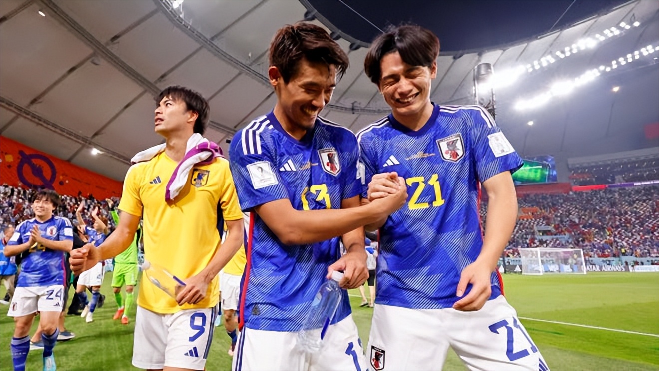 足球的黄牌有什么处罚,2022世界杯黄牌红牌规则