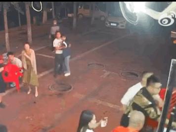 唐山男子殴打女性打人事件曝光,唐山多名男子殴打女士事件