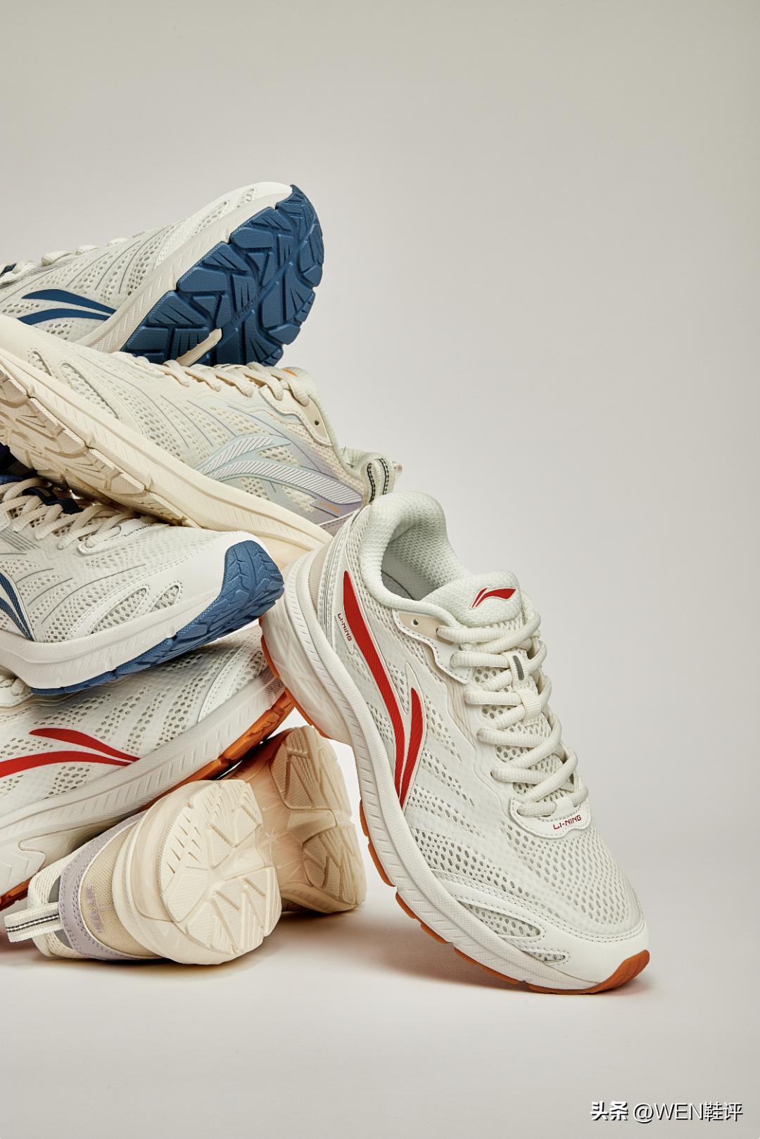 李宁扶遥v2复古银真实效果,好物推荐跑步鞋