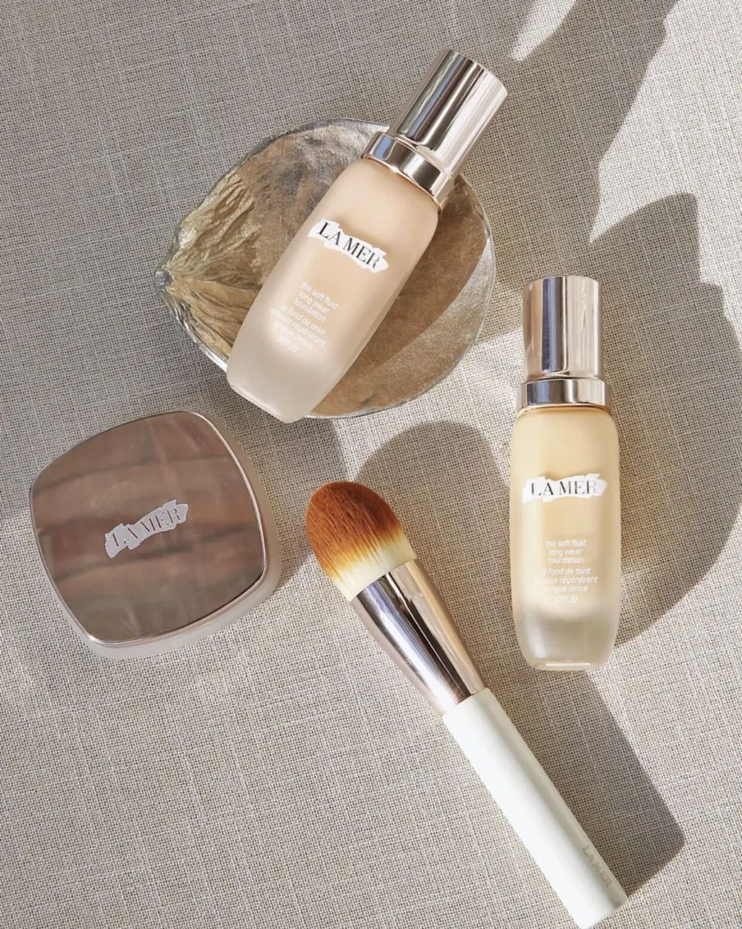 干皮粉底液性价比高的推荐一款,适合瑕疵干皮的贵妇粉底液