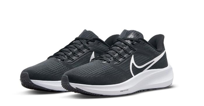 耐克跑鞋推荐100左右,耐克十大最好看的跑鞋新款
