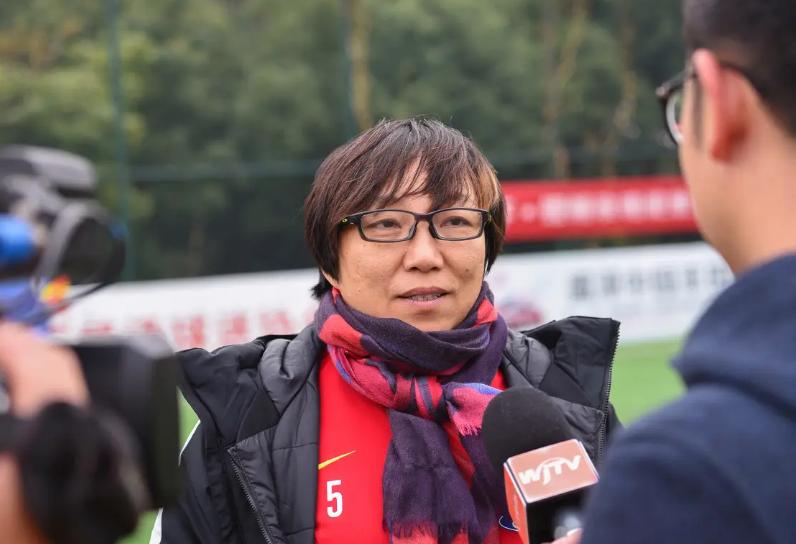 孙雯年轻照,中国足球孙雯