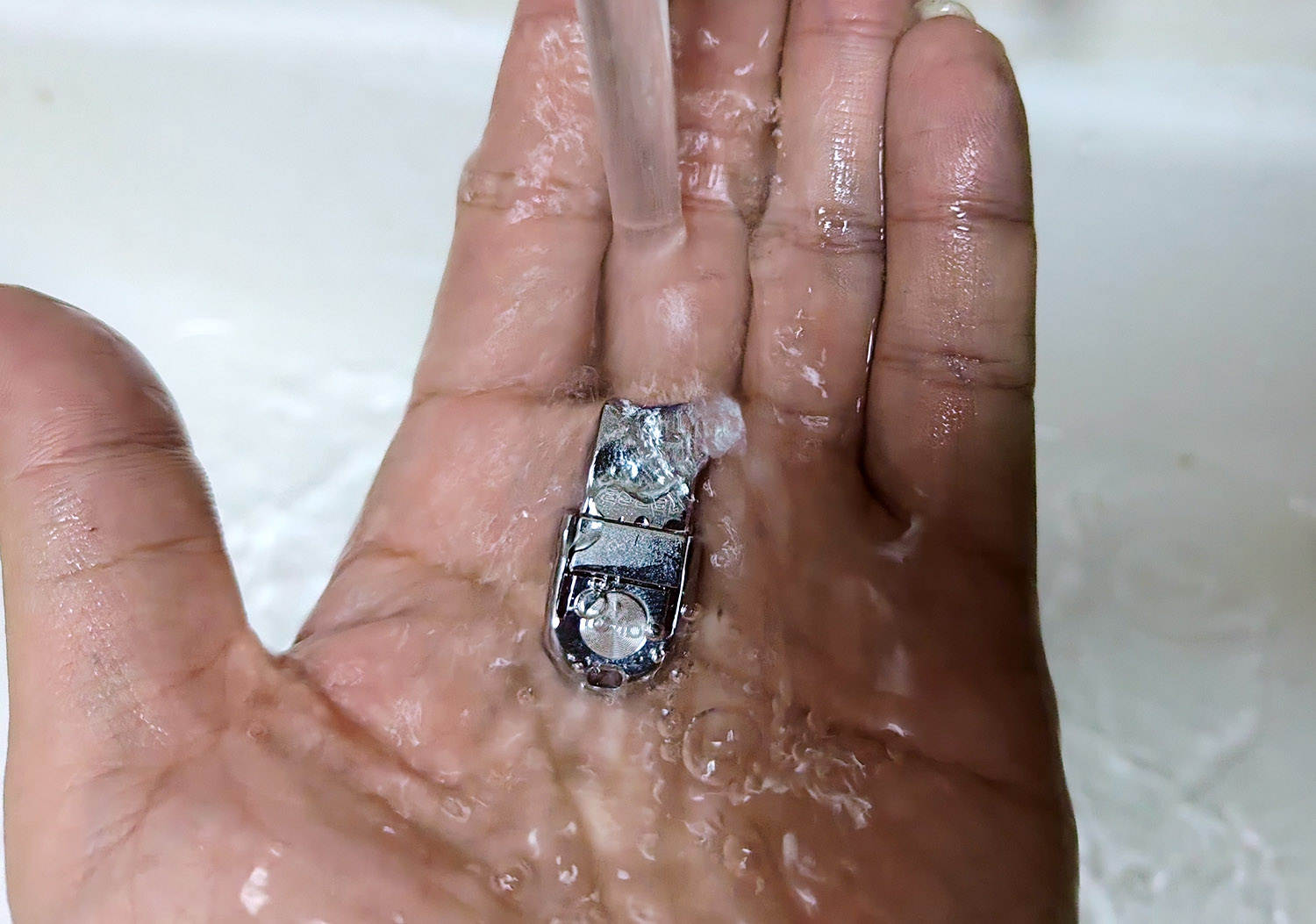 超小迷你u盘,aigo双头u盘使用教程