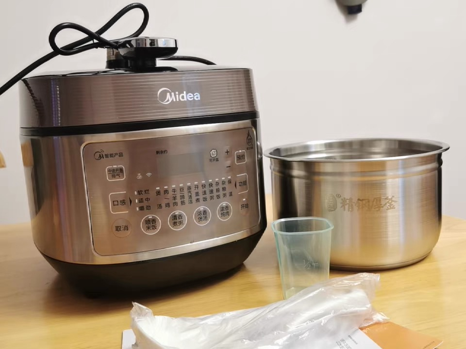 电饭煲和电压力锅有何不同,电饭煲还是电压力锅实用