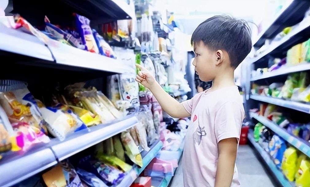 7岁男孩眼球被炸后融化,七岁男童眼睛秒被溶化