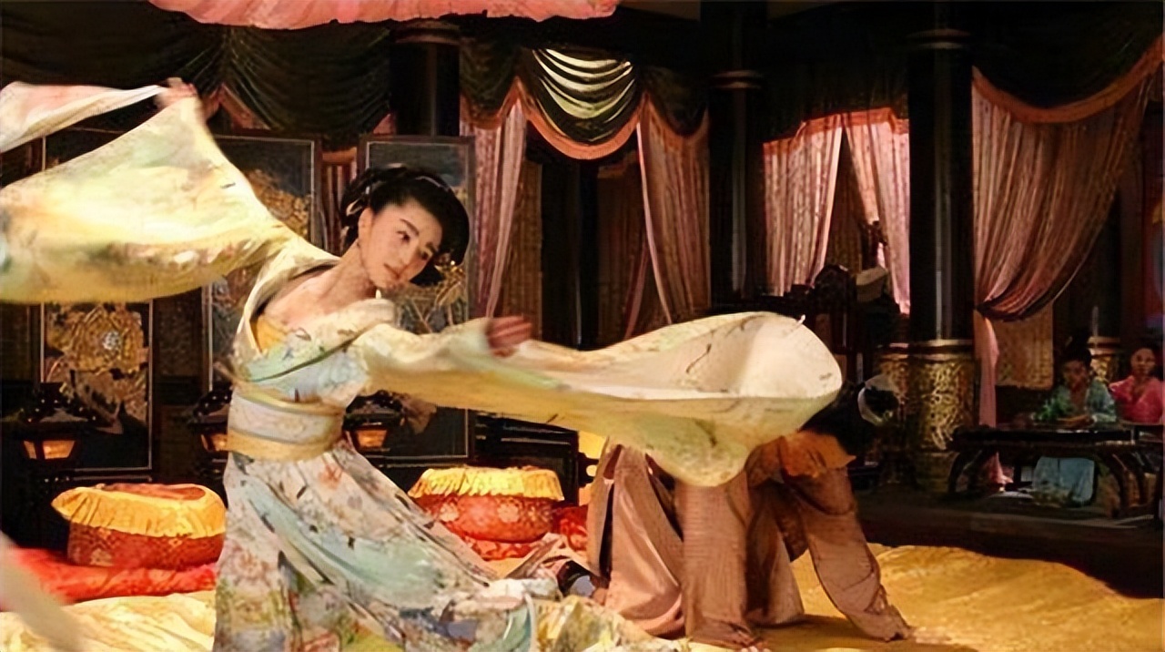 杨贵妃为啥胖还称四大美女,杨贵妃体重240斤唐玄宗为何喜欢她