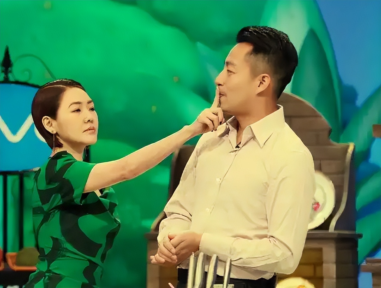 被汪小菲牵扯的10位名人，个个不干净，有人成笑话，有人很无辜