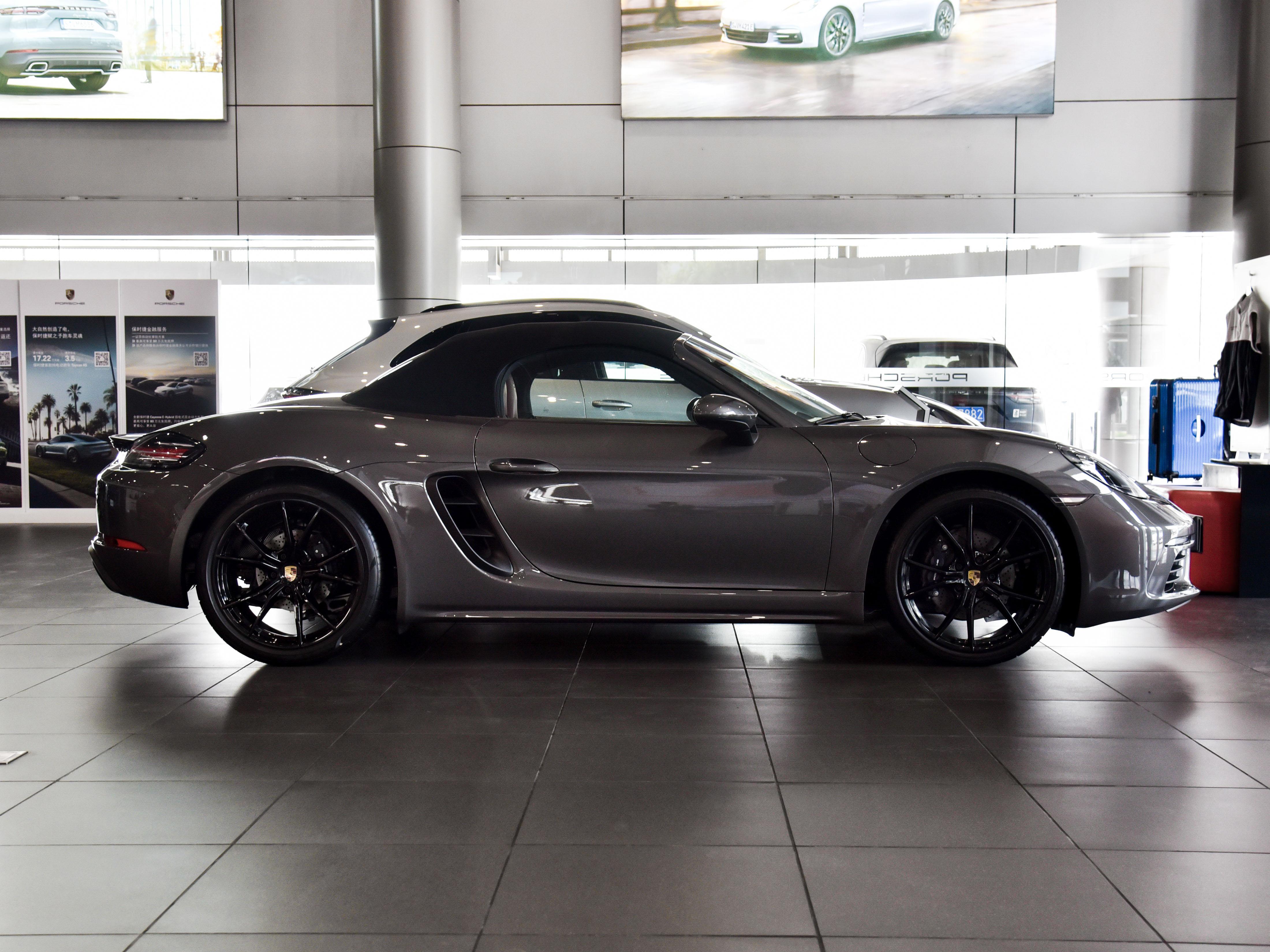 新款保时捷718硬顶4座敞篷报价,保时捷718是保时捷最廉价的跑车