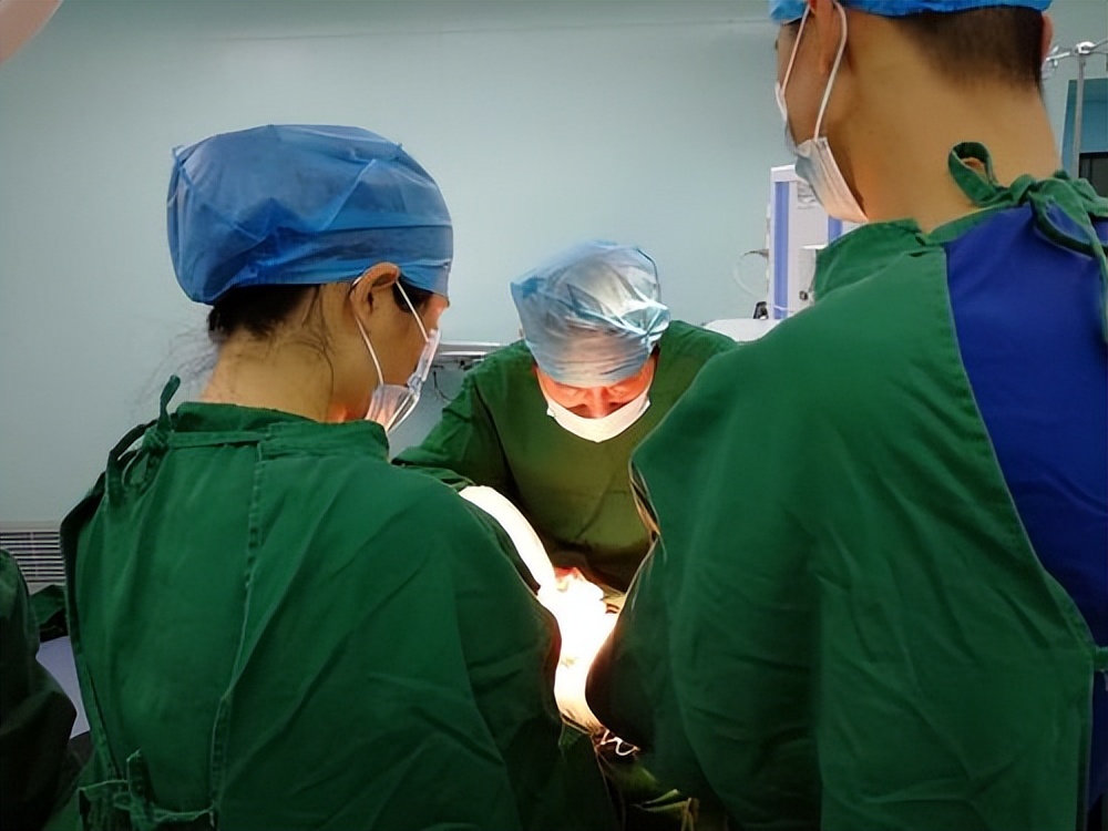 治疗痔疮手术后潮湿瘙痒用的药膏,混合痔术后止痒药膏