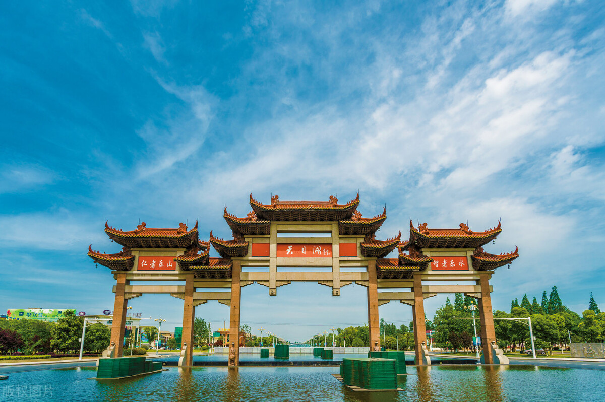 冬天哪里温泉度假村最好,泡温泉地方推荐室内温泉