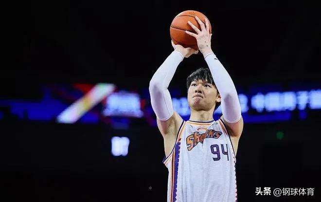 王哲林16+19上海逆转浙江,上海久事险胜北京首钢