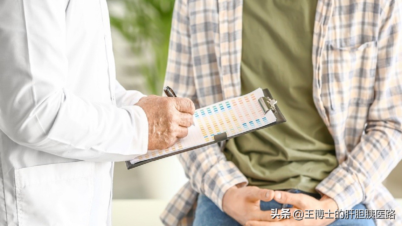 门诊大夫和手术大夫是同一个人嘛,门诊医生和住院医生哪个医术高