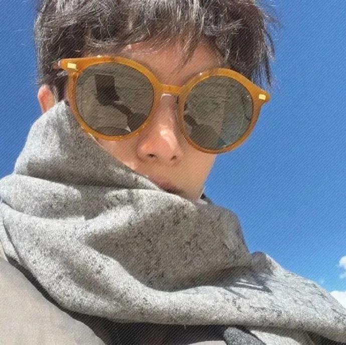 男生头像阳光简单干净,男生头像冷酷帅气