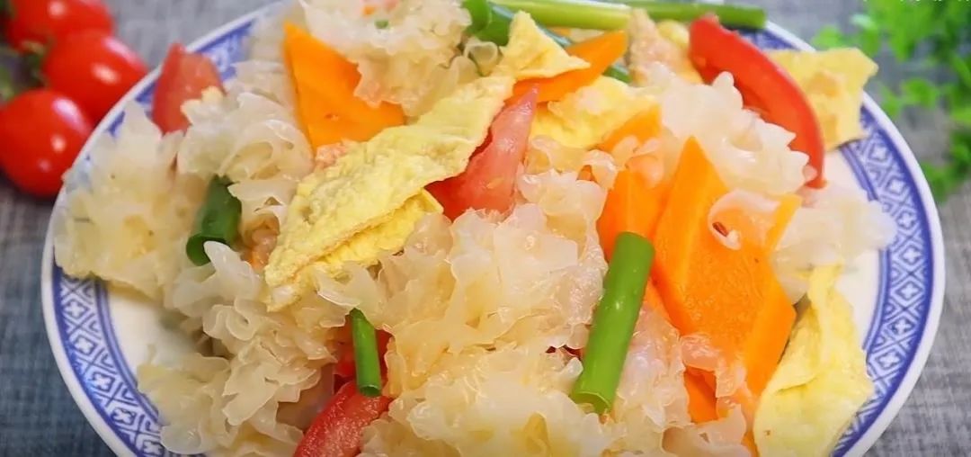 什么食物有胶原蛋白最多让脸饱满,吃什么样的胶原蛋白能让皮肤饱满