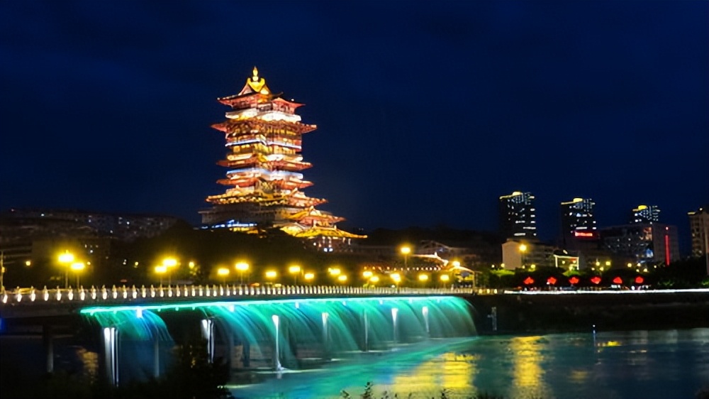 危楼高百尺说的是哪座楼,危楼高百尺中的危楼指的是哪个楼