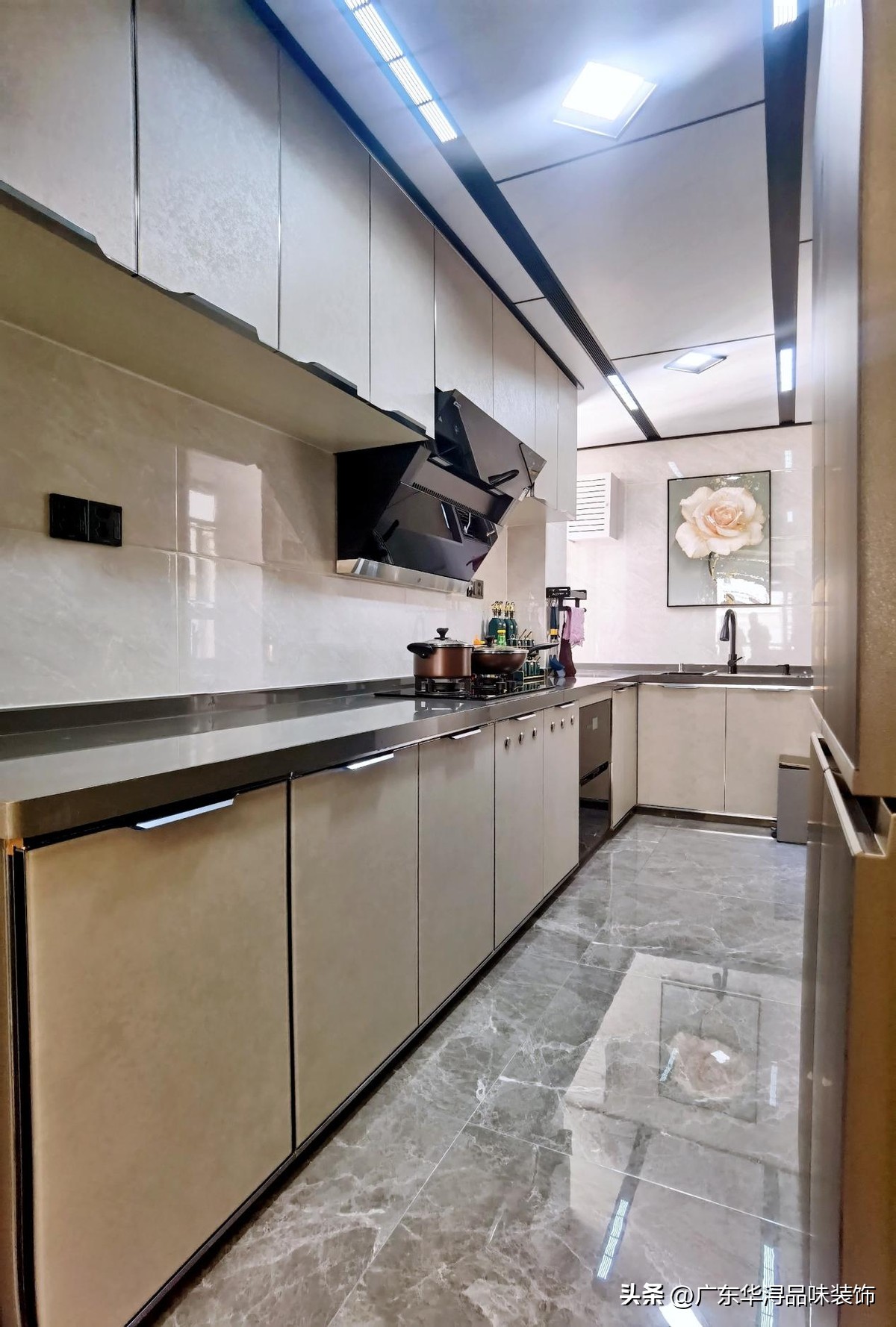 268平现代轻奢风，鹅黄色挑色，新家好看又吸睛