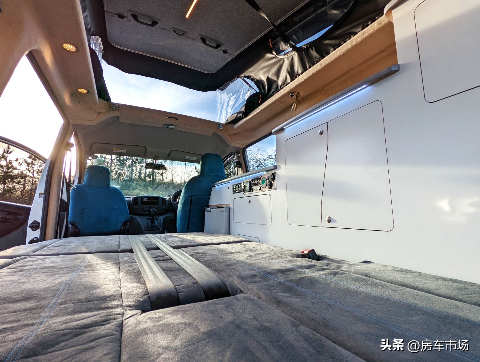 二手日产nv200升顶房车,日产nv200房车配置参数