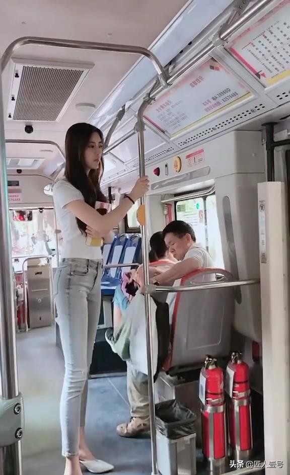 臀部下垂怎么快速提臀站着跳,为什么屁股下垂严重