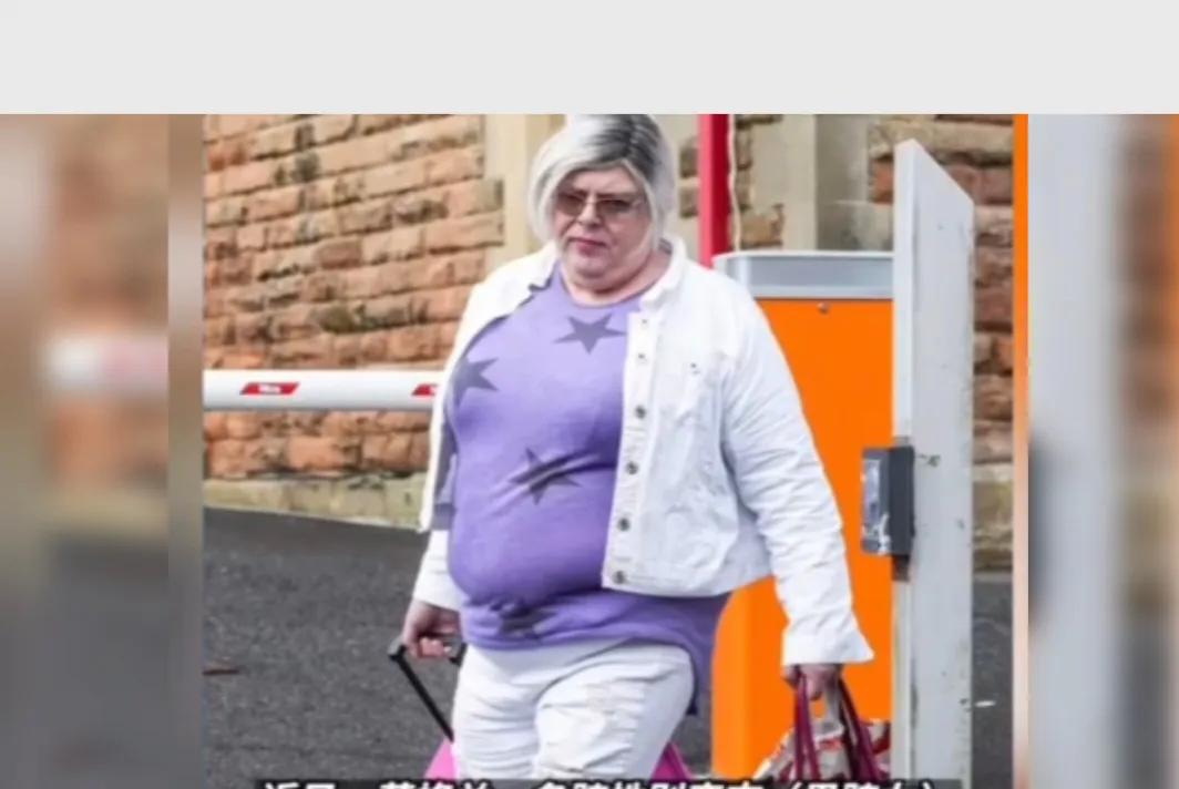 苏格兰“跨性别”者骚扰女性，被判144天，在视频会议上露*体下**。