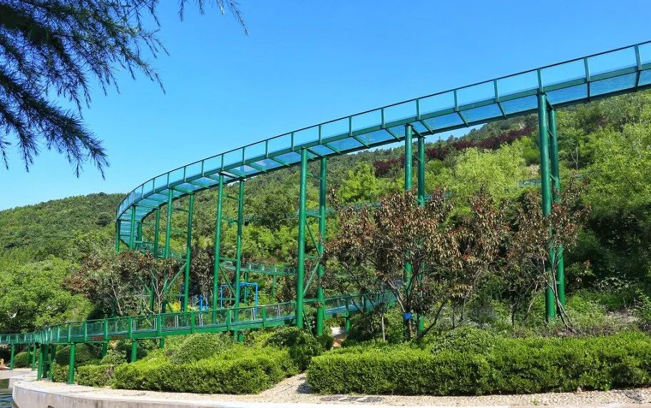 夏日峡谷漂流推荐无漂流不夏天,溪流欢畅