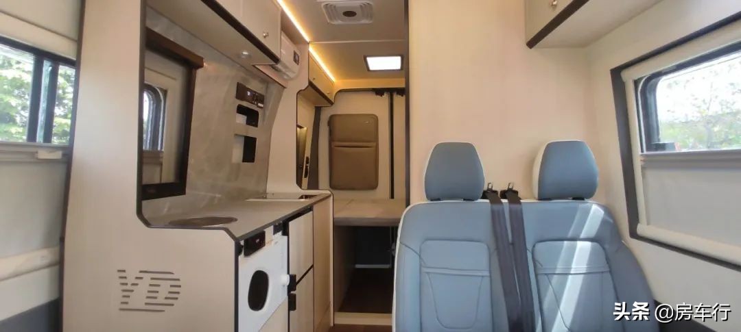 舜宇房车大通v90b型长轴高顶房车,飞翔最新大通v90b型房车短轴中顶