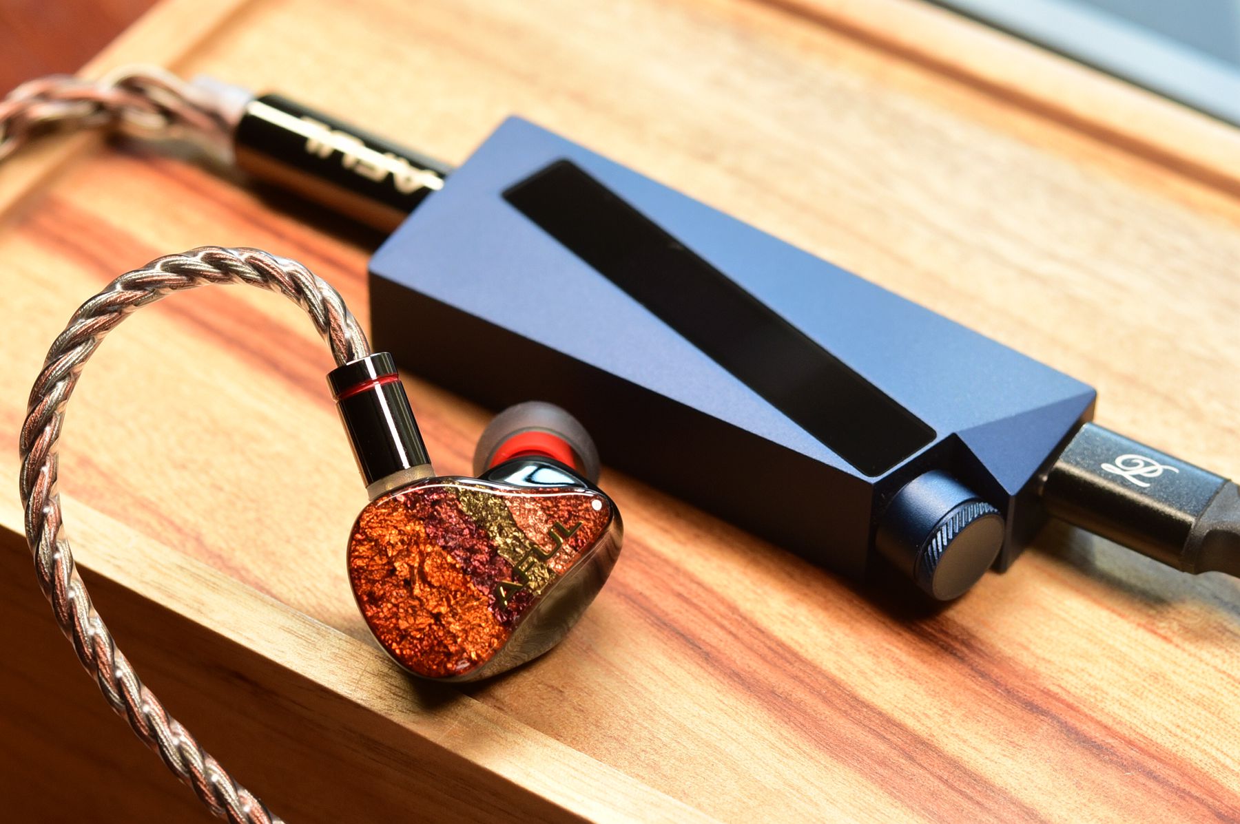 淡而不素方能宁静以致远，国产黑马级耳机品牌AFULP8试听