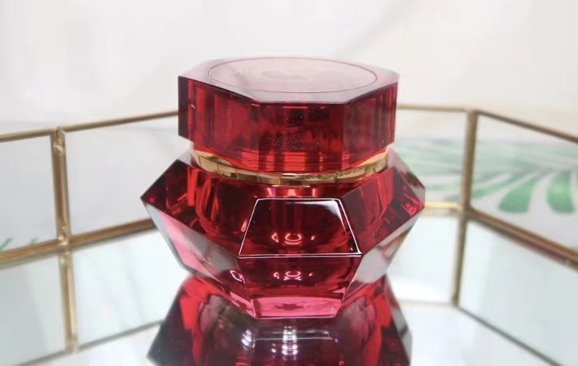 60岁真正好用有效的抗皱面霜,60岁女人用什么牌子抗皱霜好