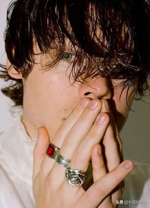 男人戒指：权力有多大，我就有多美