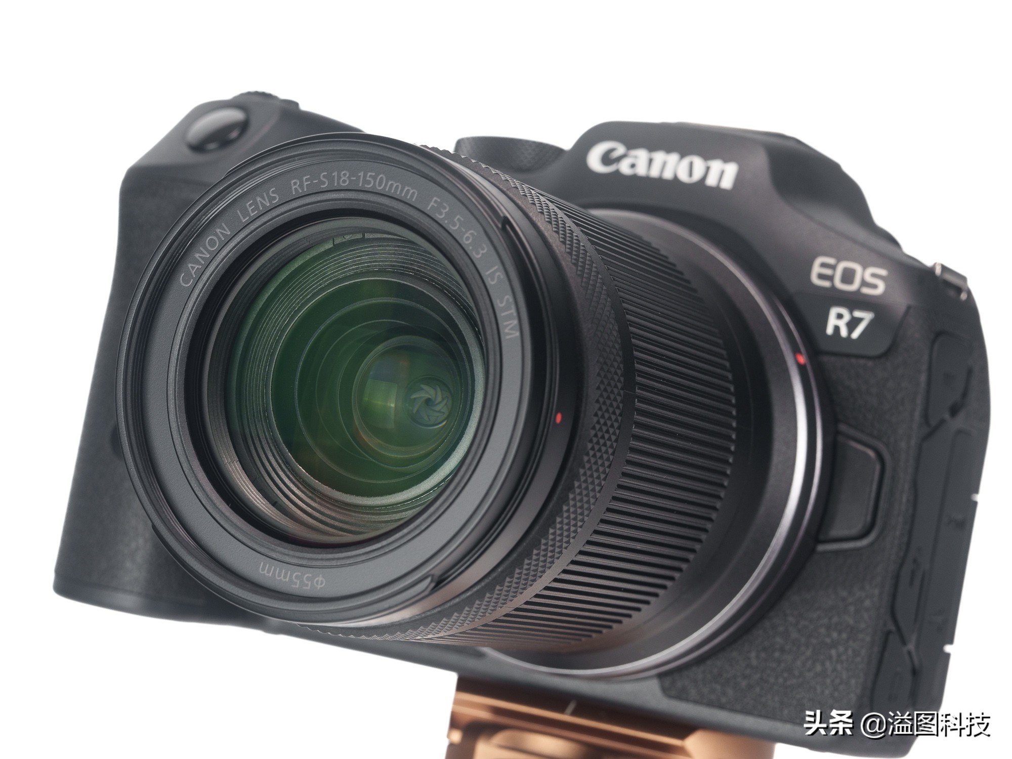 eosr7微单详细测评,佳能r7这款相机真的是值得买吗