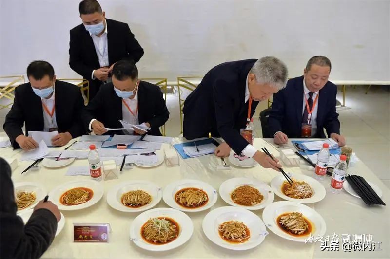 我们一起经历了难忘的事,我们一起经历的瞬间