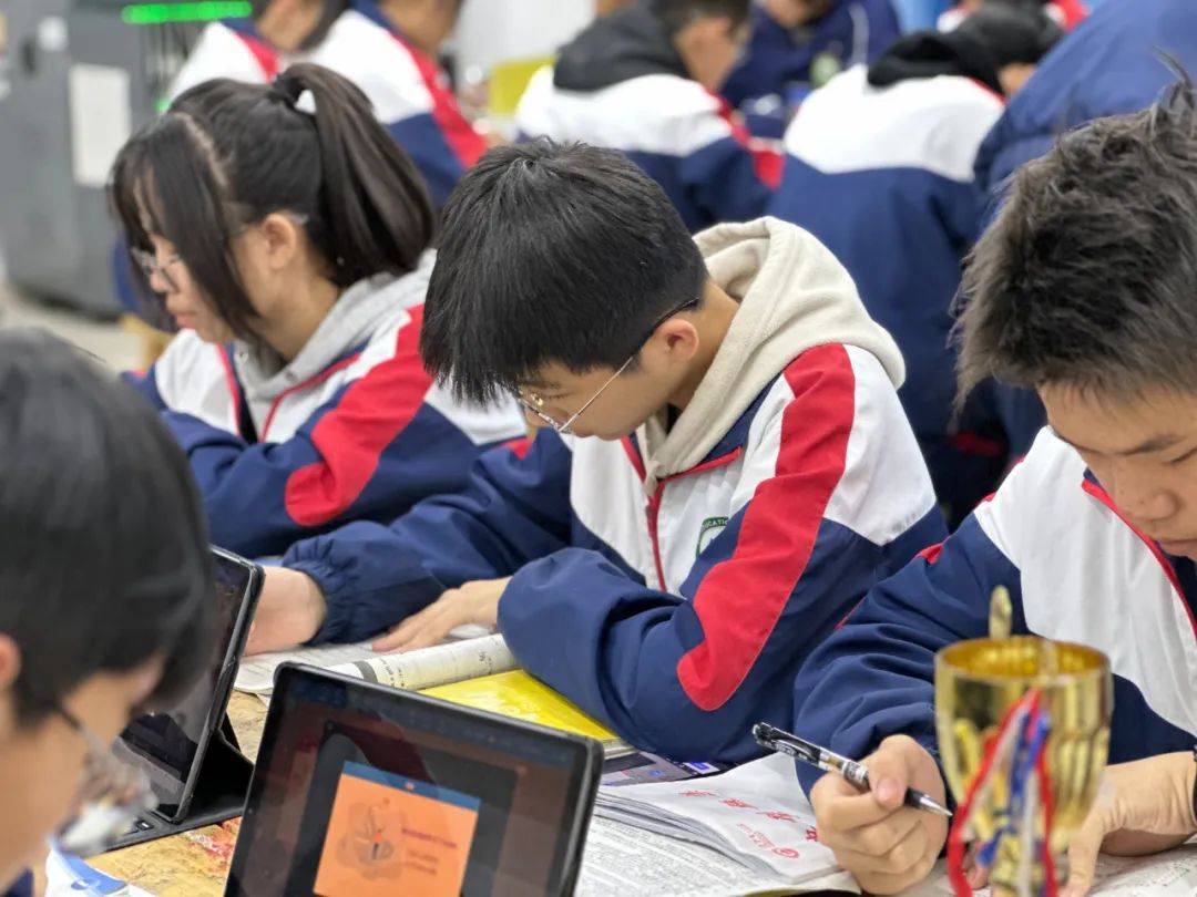 南湖行知丨【战“疫”线下篇】封校不封爱,温暖一直在