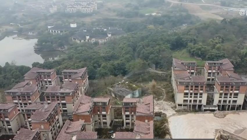 北碚恒大十里温泉城温泉小镇,北碚烂尾楼别墅群开发商