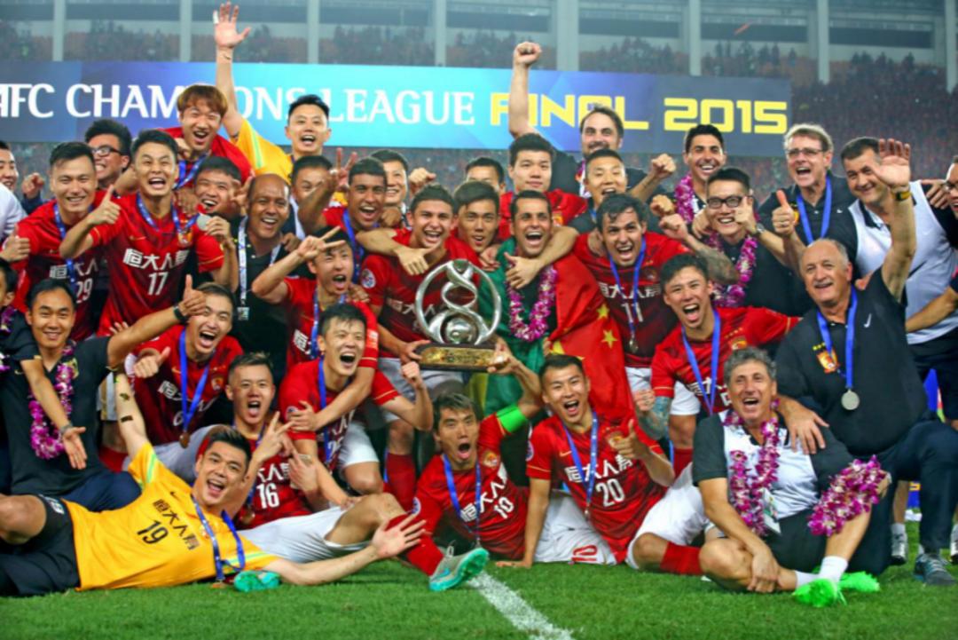 批量买版权,赔本做球队,中国巨头折戟绿茵场