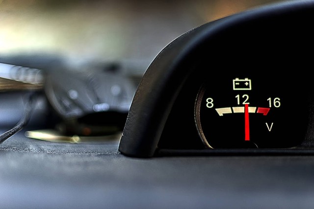 三元锂电池过放电会损坏电池吗,如何激活过放电的锂电池