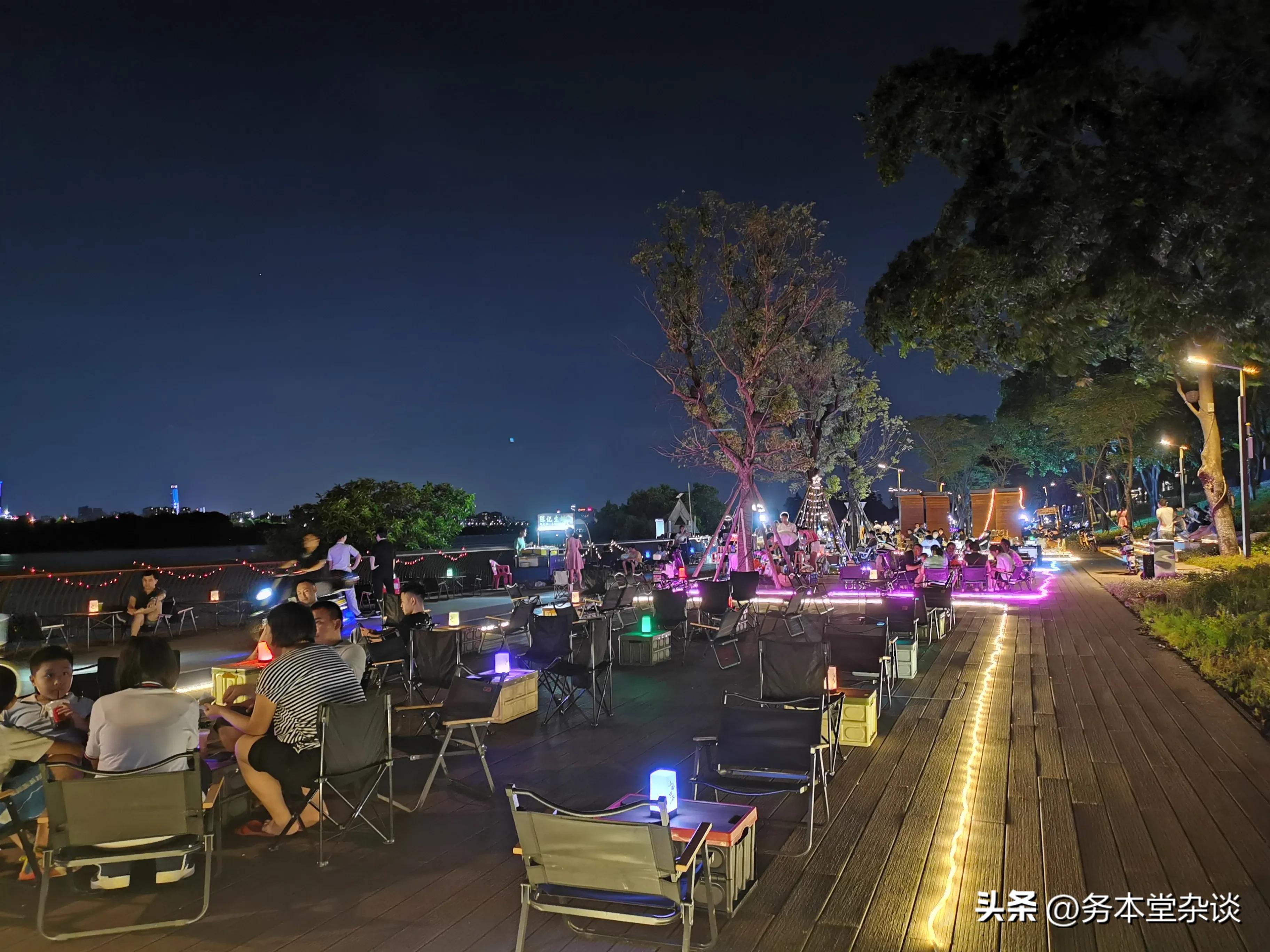 地摊经济才是人间烟火,地摊经济不只是带动城市烟火气