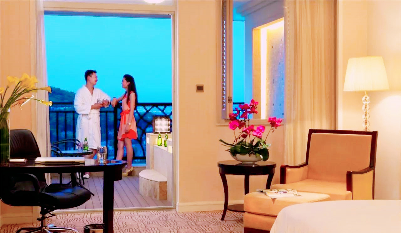 非夫妻住宾馆登记二人信息违法吗,非夫妻入住酒店只登记一人身份证