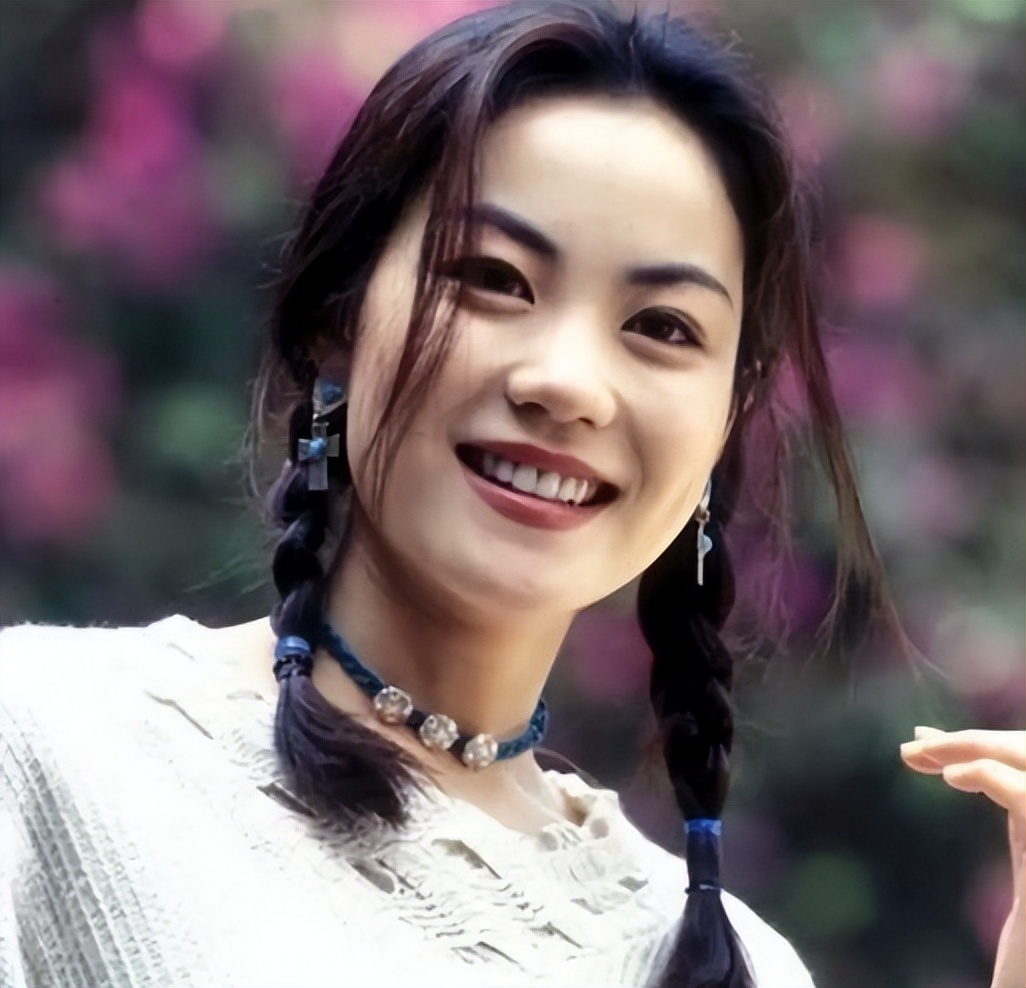 王菲和谢霆锋张柏芝的情史,李亚鹏与王菲现在的情史