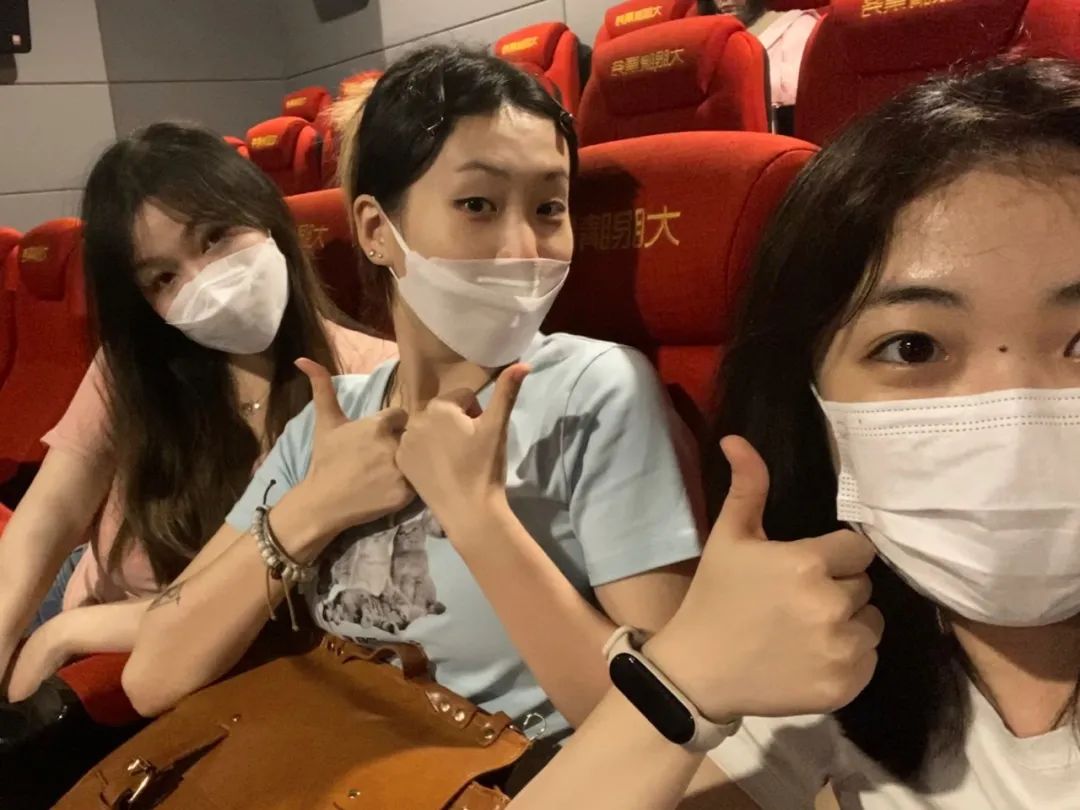 我闺蜜四人拿了皇艺、伦艺、UCL、金匠、AA,即将称霸伦敦!