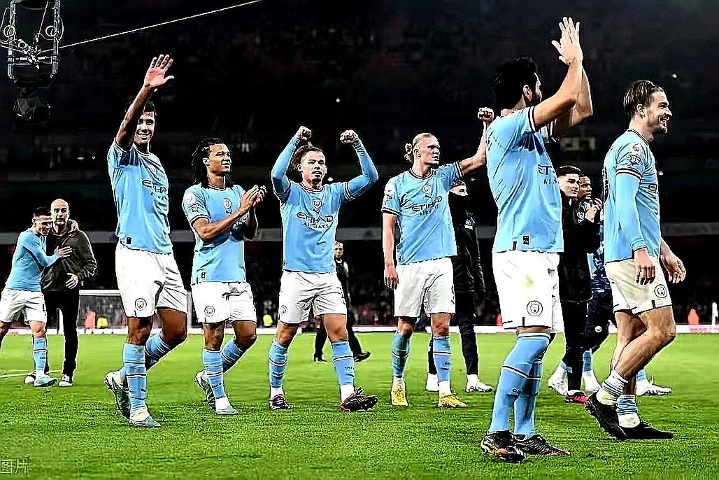 阿森纳完美传控反击曼城,阿森纳门将被打