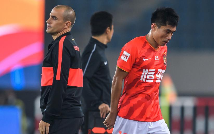 中超豪门宣布主帅留任,中超十年功勋队长