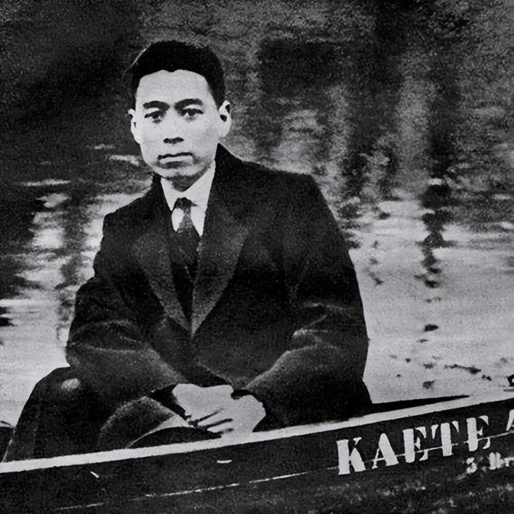 周总理逝世3小时后遗体被解剖，医生泪如雨下：总理该有多痛啊！